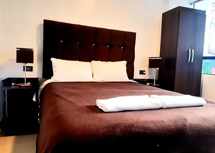 Hidden Garden Hotel 3*